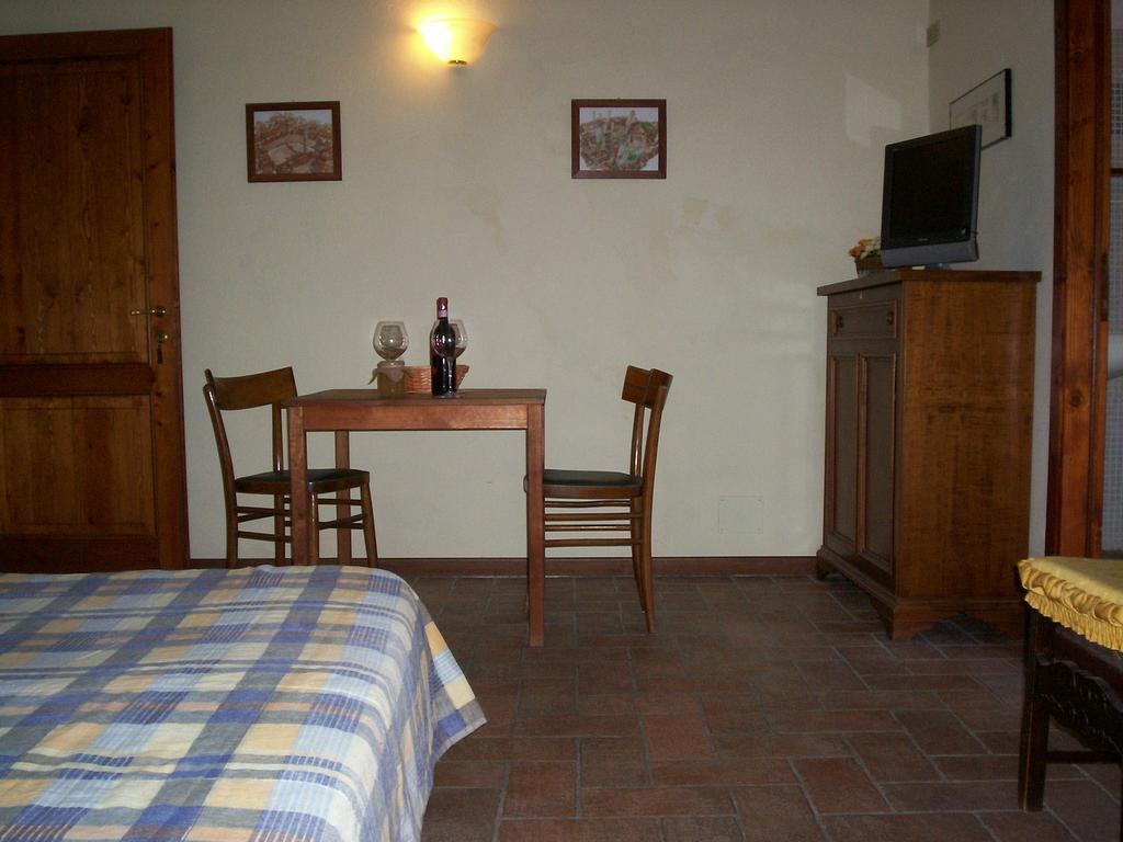 Podere Il Caggio Rooms San Gimignano Bagian luar foto